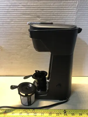 Single serve kcup coffee maker works