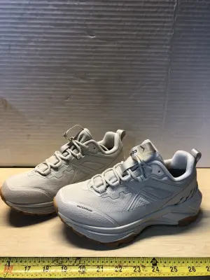 CC-LOS waterproof shoes size 6.5-7(37)