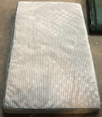 Ophanie dog bed