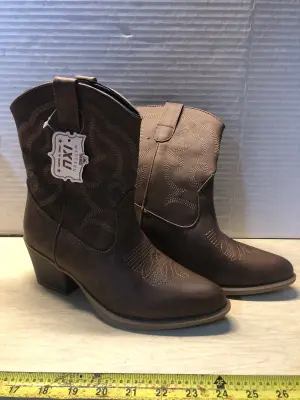Western IXU half boots size 7.5