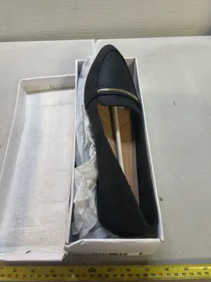 size 8 flats