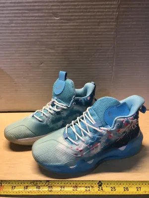 High top shoes size 9-9.5(40)