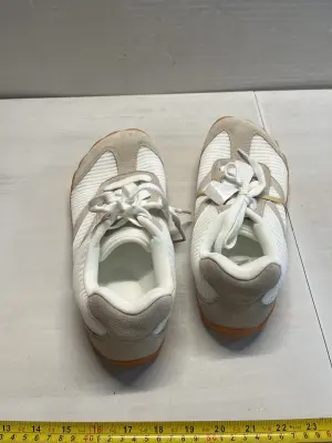 size 9 women’s shoes