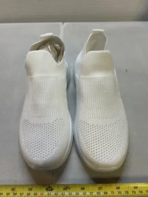 size 6 slip on shoes