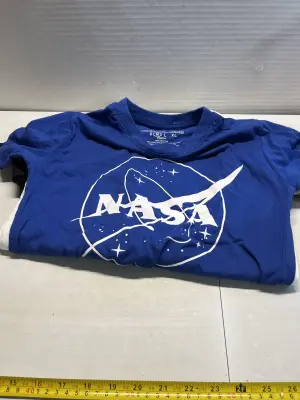 4ct medium youth tshirts