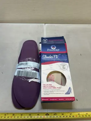2 sets of shoe insoles