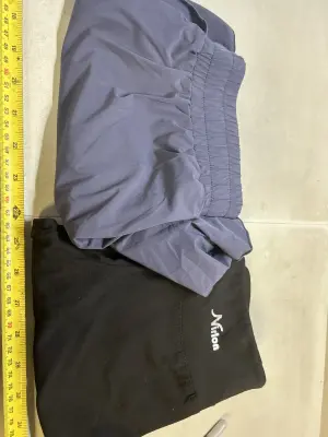medium small shorts