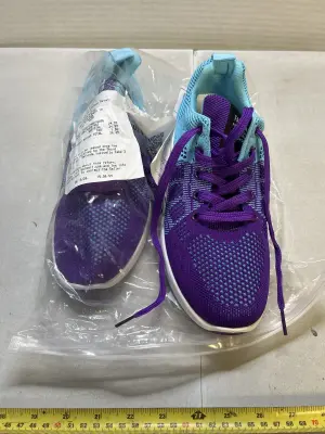 size 8, multicolor tennis shoes