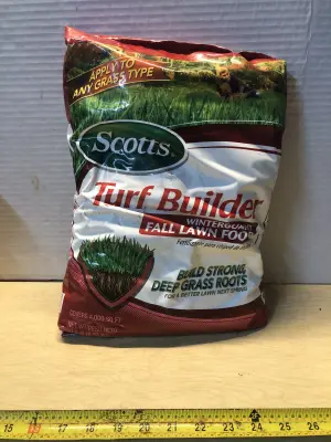 10LB Scott’s turf builder winter guard fall lawn food