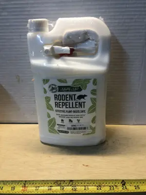 1 gallon mighty mint rodent repellent