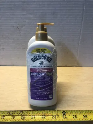 2 bottles 14oz Gold Bond face and body Lotion top broke on one