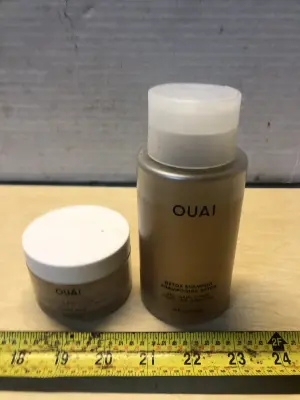 2pc Ouai body scrub and shampoo