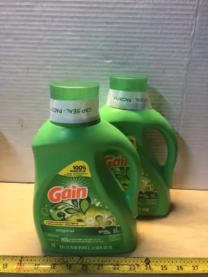 2 bottles 88oz gain laundry detergent