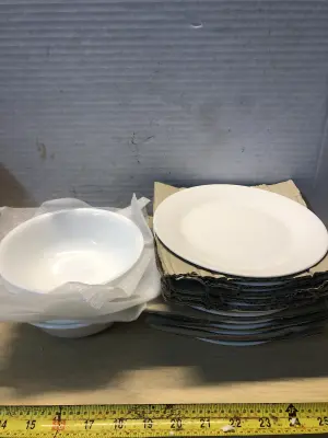 12 plates 5 bowls