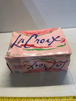 la croix sparkling water12pk