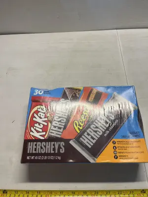 30 full size candy bars
