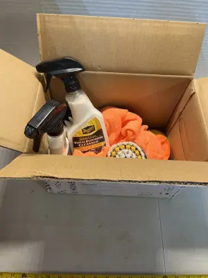 car cleaner & towels