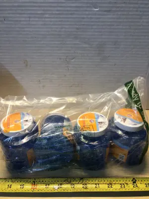 4 tubs arm and hammer pet scents