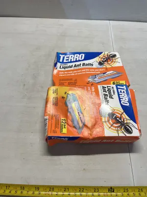 2ct terri liquid ant baits