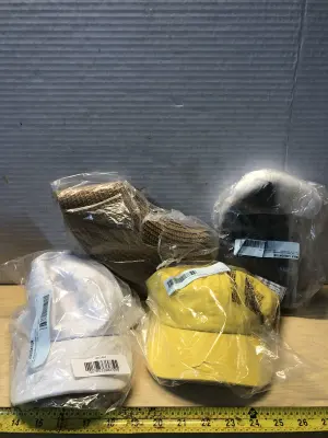 Lot of 5 hats