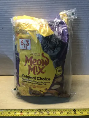 6.3lb Meow Mix cat food bag opened exp:10/3/27