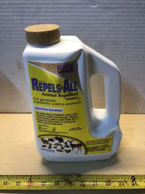 3lb Repels all animal repellent