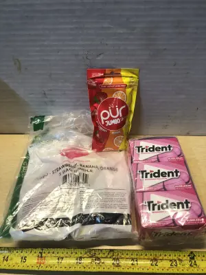 2 bags pur jumbo gum exp:7/1/28 one opened, 12packs trident gum exp:6/2/27