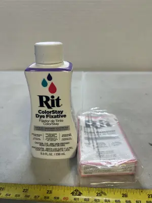 clothes dye and color remover