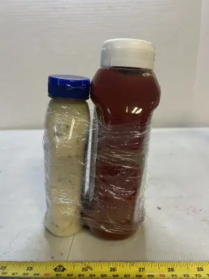 tartar sauce and ketchup