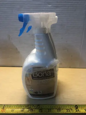 2 bottles 32oz Bona hardwood floor cleaner spilled some