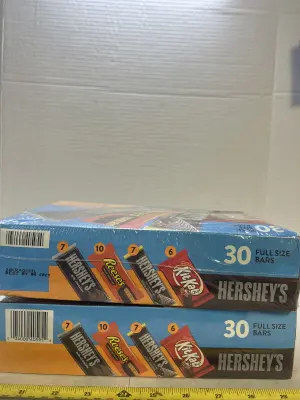04/26 60 full sized candy bars unopened