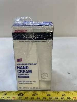 2ct 2 oz Neutrogena handcream