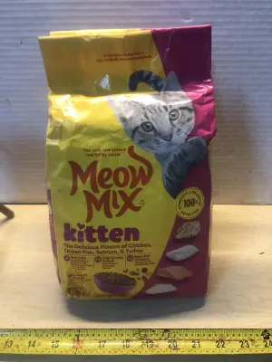 2 bags 50.4oz Meow mix cat food exp:5/4/27