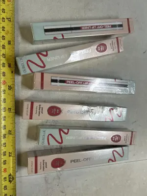 6 red peel off lip liners
