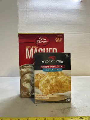 mashed potatoes and cheddar bay biscuit