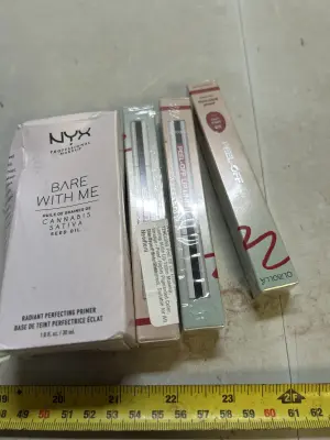 primer and 3 peel off lip liners