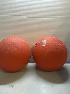 2 kick balls