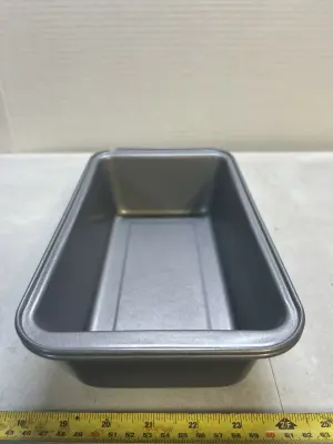 2 baking dishes need cleaned