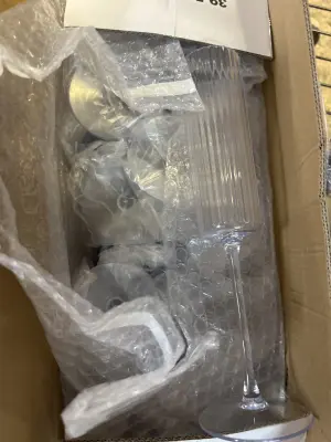 lot ribbed plastic champagne glasses