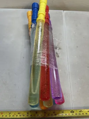 8 large bubble wands
