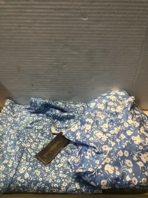 2 dresses with pockets size large and xl