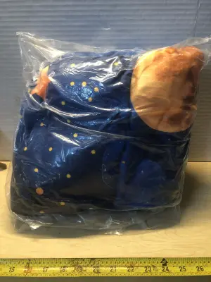 Unknown size throw blanket
