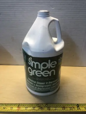 Gallon simple green cleaner and degreaser missing cap