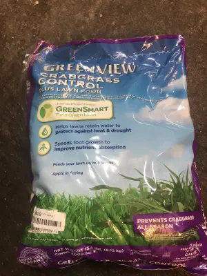 13.5lb GreenView crabgrass control