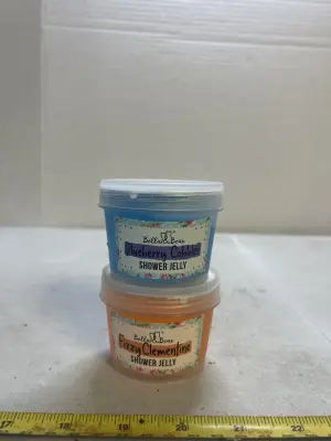 2 shower jellys