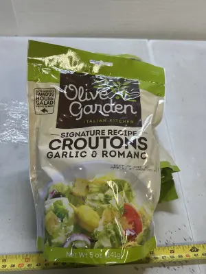 2027 3 ct Olive Garden croutons
