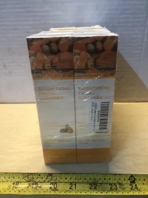 8 boxes 3.38oz brightening facial cleanser
