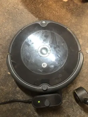 Robot vacuum used as is comes on
