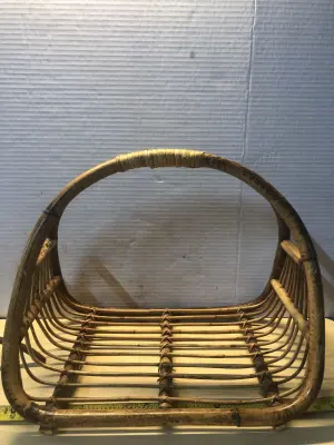 Wicker magazine holder