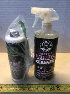 16oz 3D one hybrid compound and polish, 32oz chemical guys two face wheel cleaner